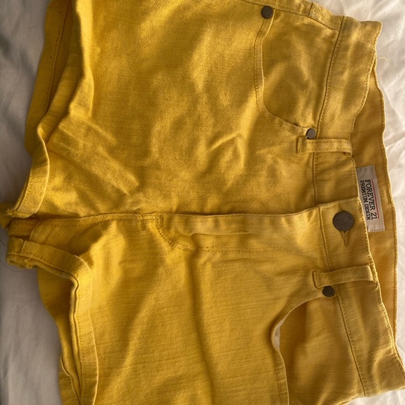 Forever 21 fun high waisted shorts - Picture 2 of 4